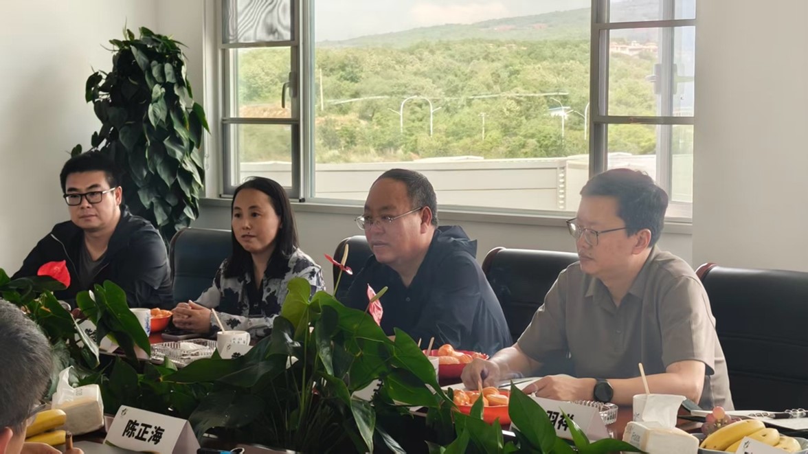校党委黄鹤平副书记带队赴昆明特益经贸有限公司 开展访企拓岗交流活动
